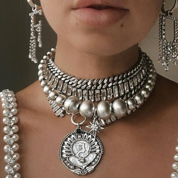 Meet your Posher, Page from Lions Lane Vintage - Picture 3 of 5